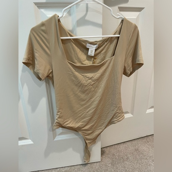 NWT House of Harlow Nude Bodysuit Size M - Picture 3 of 5